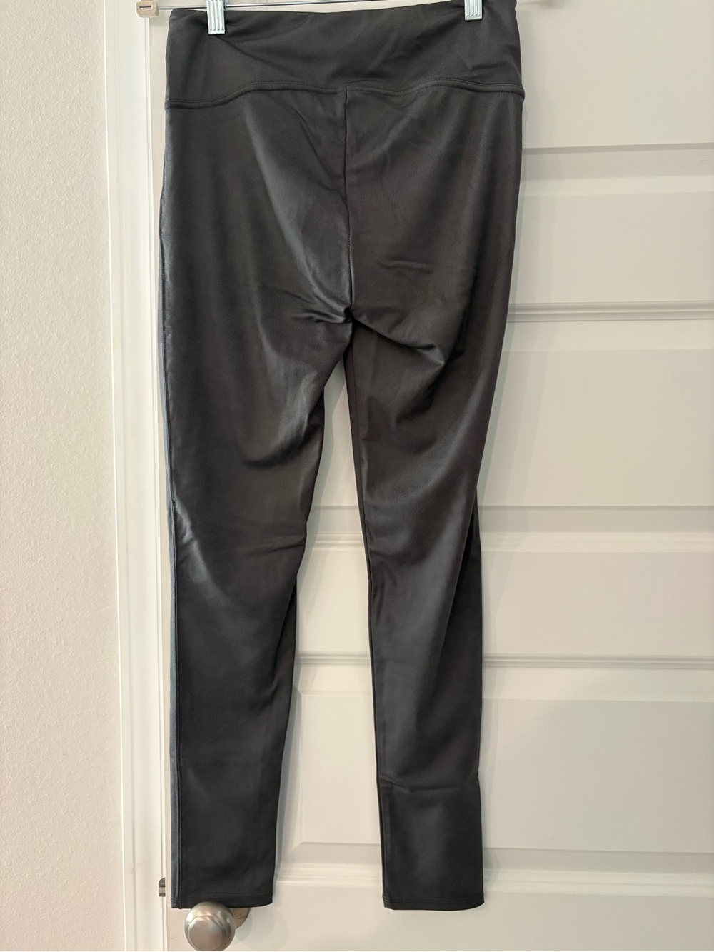 Seven7 Charcoal Gray High-Rise Leggings with Wide Waistband - Picture 3 of 5